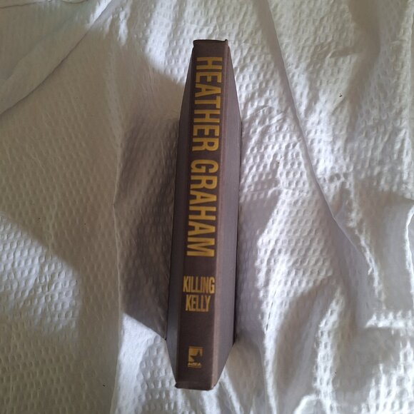 killing kelly - Picture 1 of 7